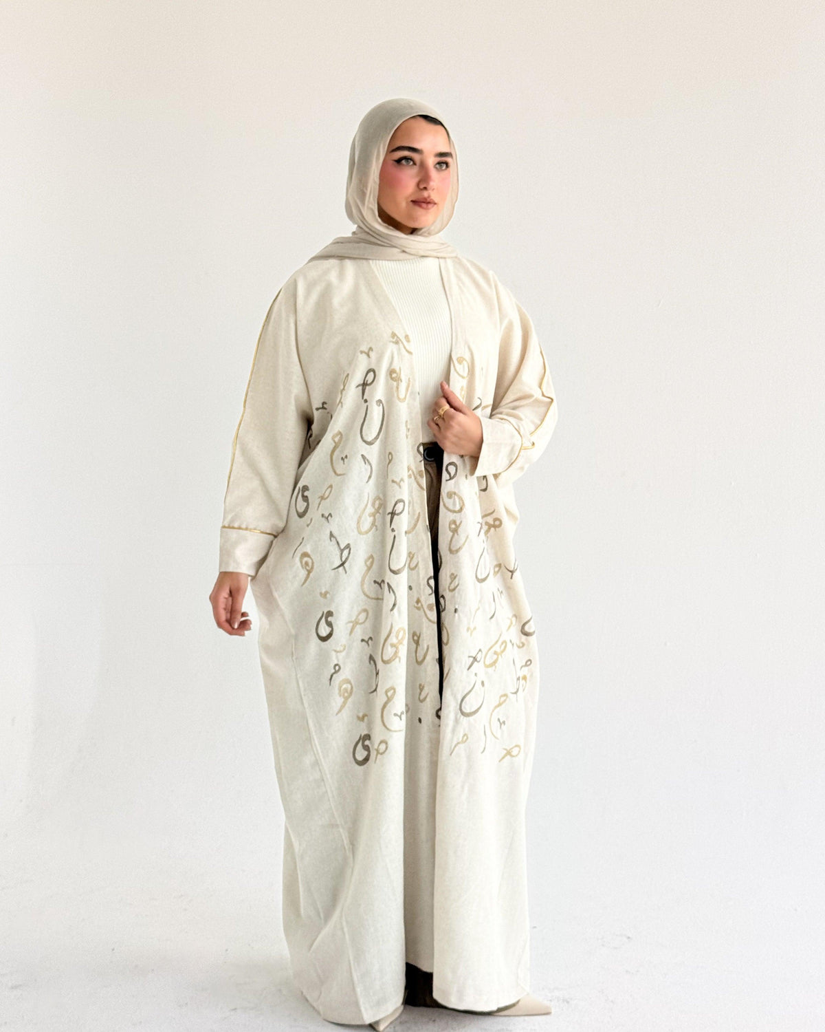 Arabian in Beige