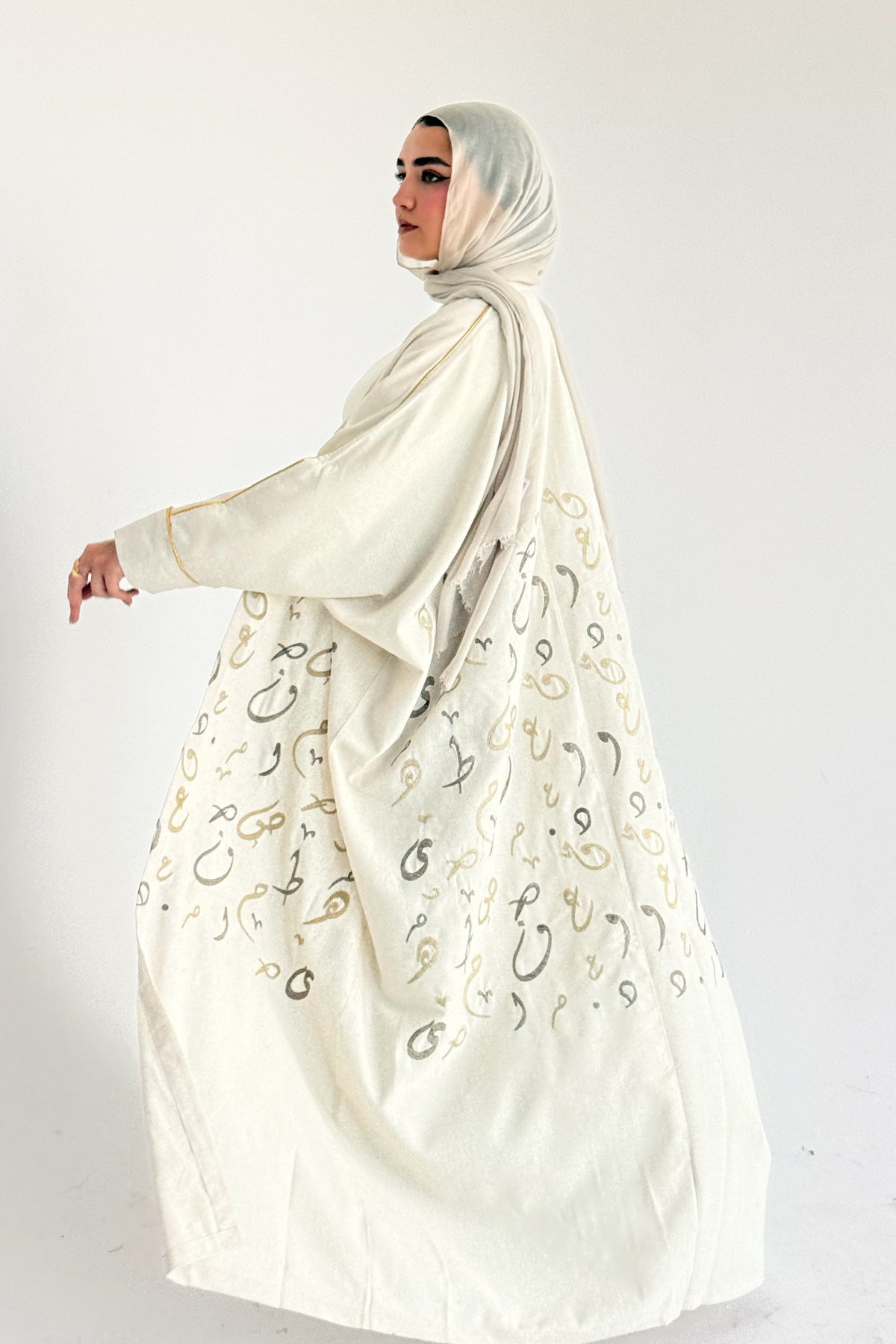 Arabian in Beige
