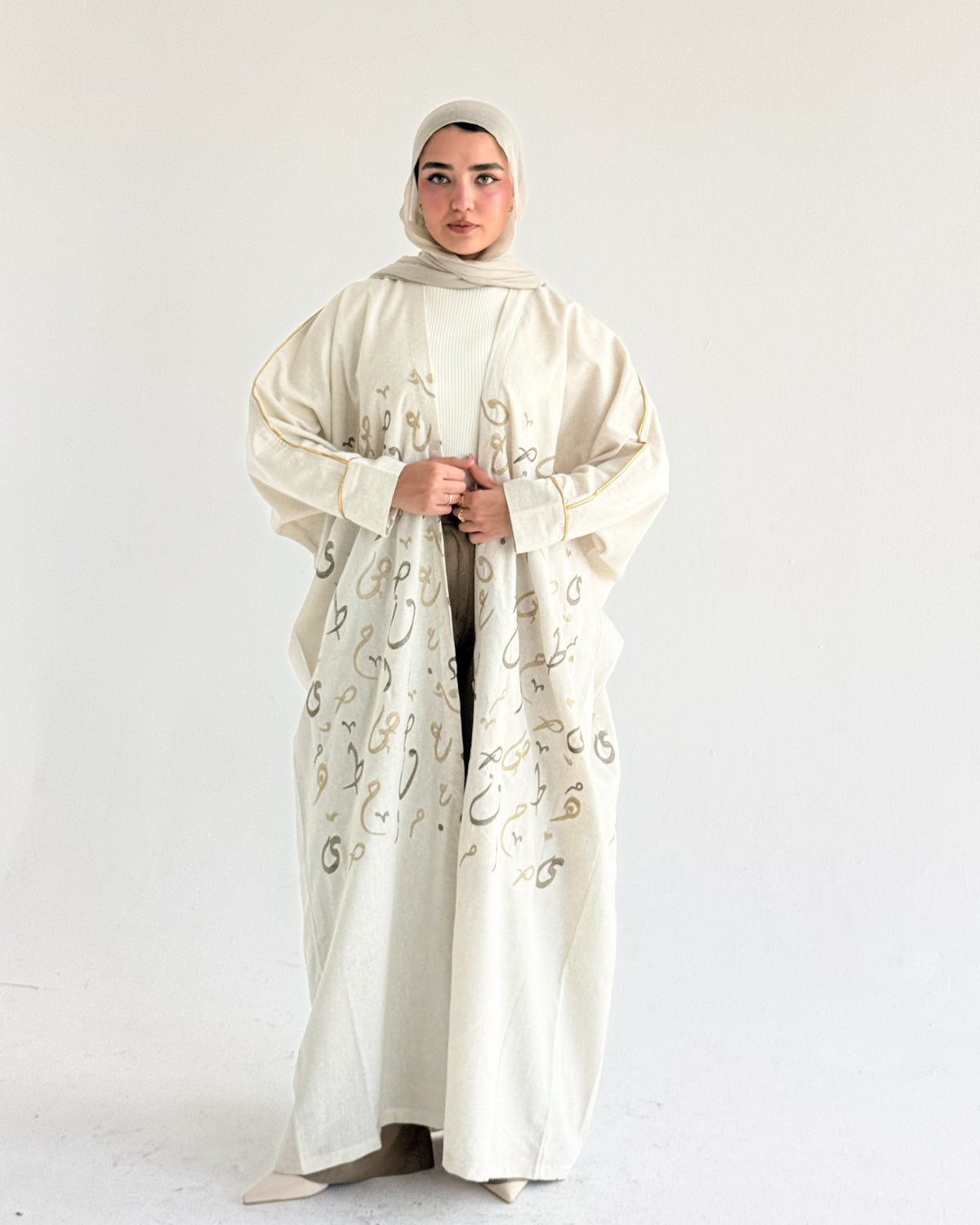 Arabian in Beige