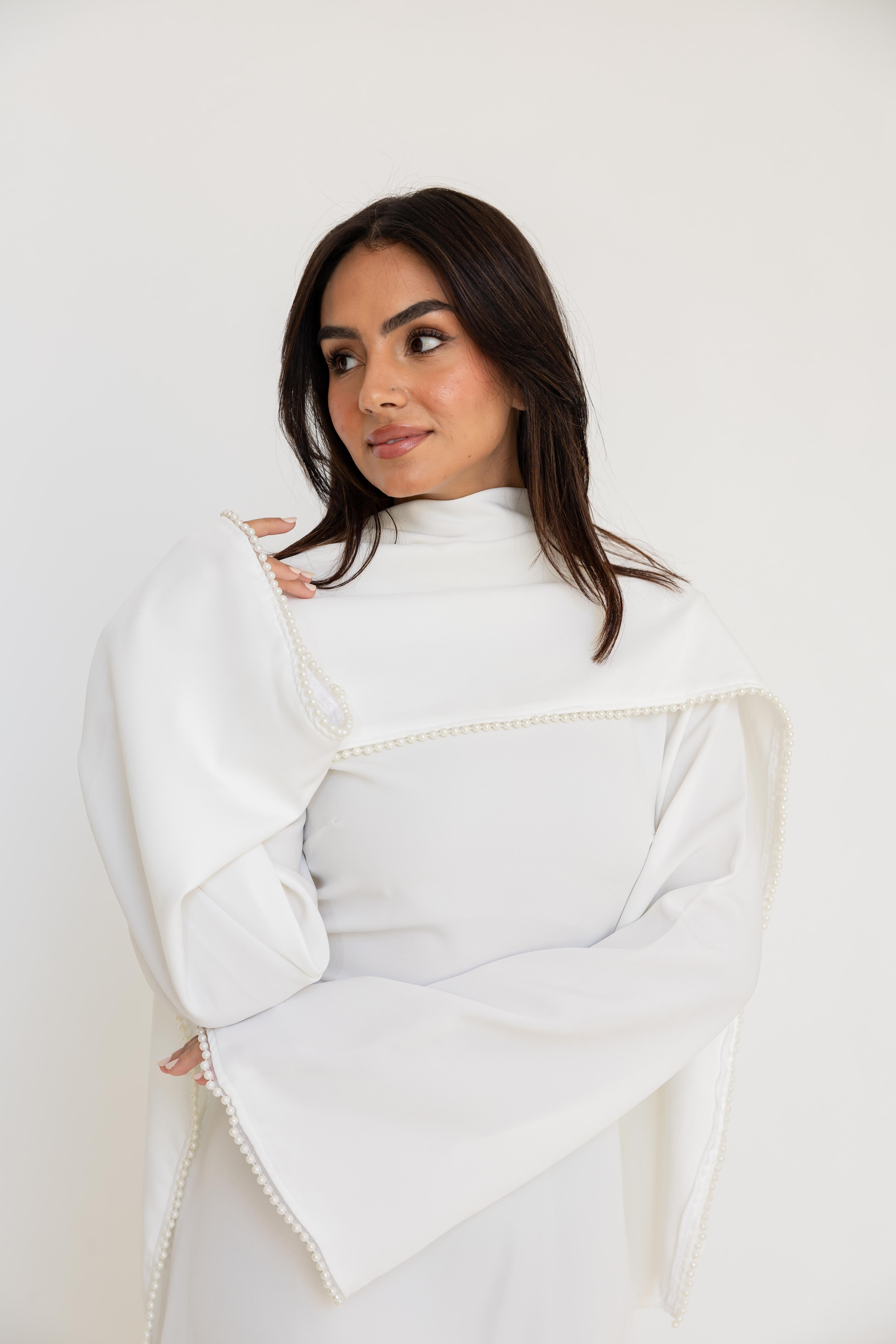 Luna in white
