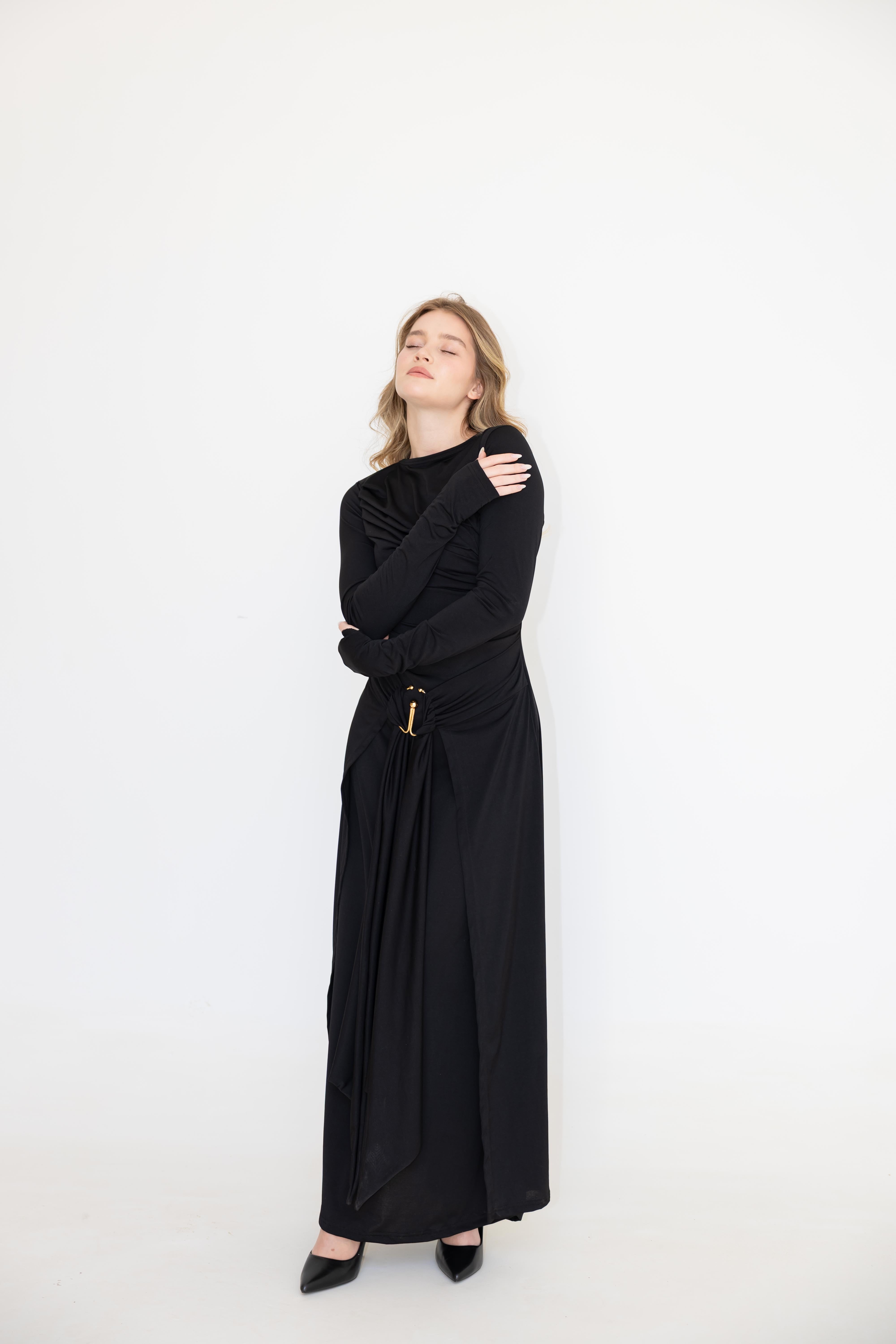 Mila - Black